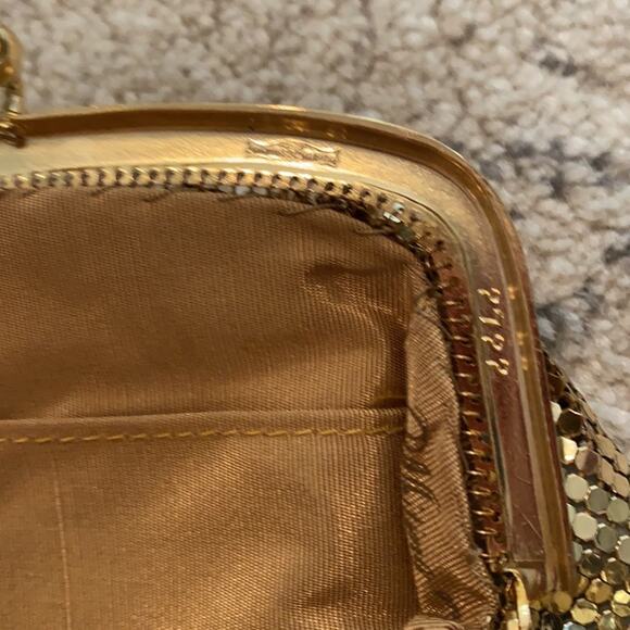 Vintage Whiting and Davis 2722 gold mesh bag - Picture 5 of 12